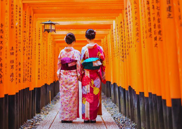 Fushimi Inari Taisha Shrine, Osaka