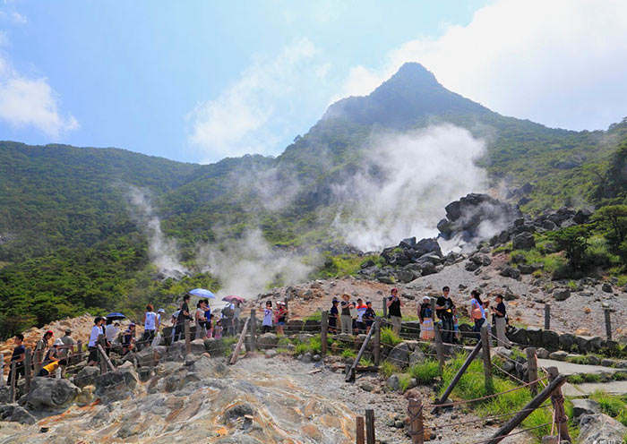 Hiking in Owakudani,  Hakone