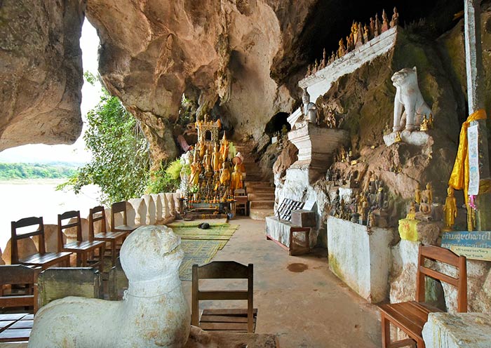 Thousands of Buddha statues, Pak Ou Caves 