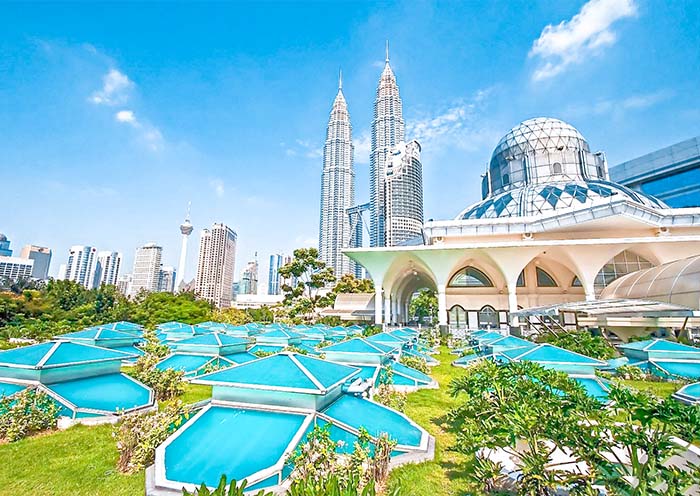 Petronas Twin Towers in KL