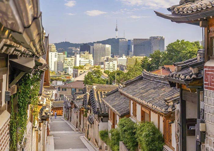 Stroll through Bukchon Hanok Village Stroll through Bukchon Hanok Village