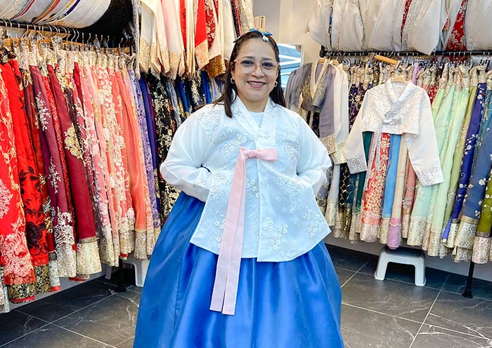 Traditional Hanbok Experience Traditional Hanbok Experience