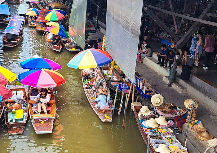 Boat in Damnoen Saduak Floating Market