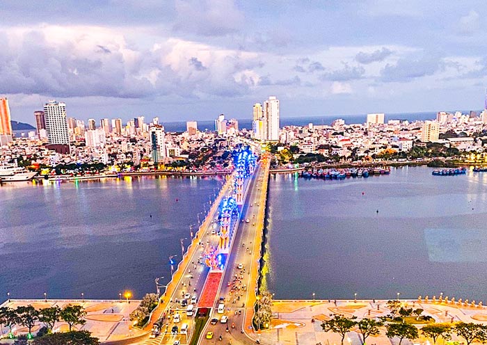 Da Nang's Dragon Bridge