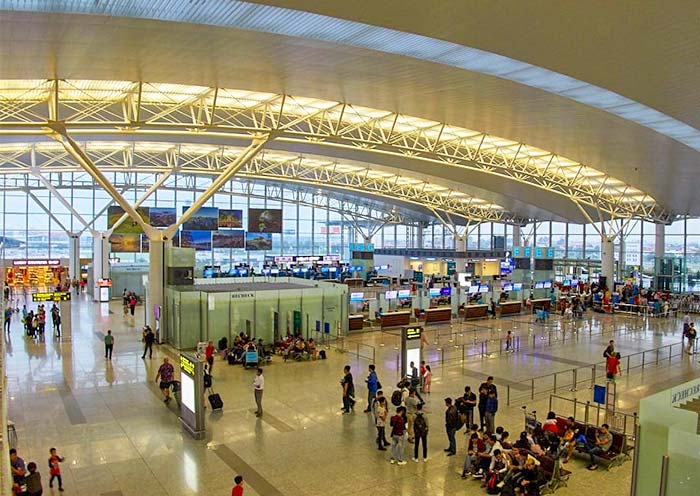 The main airport serving Hanoi