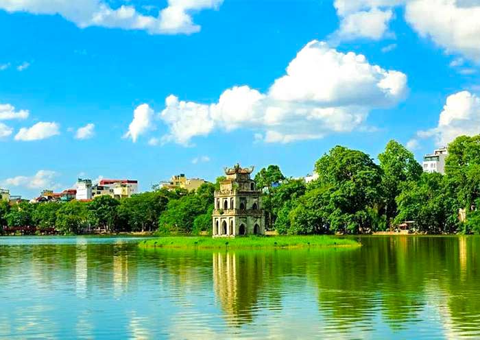 View local life around Hoan Kiem Lake