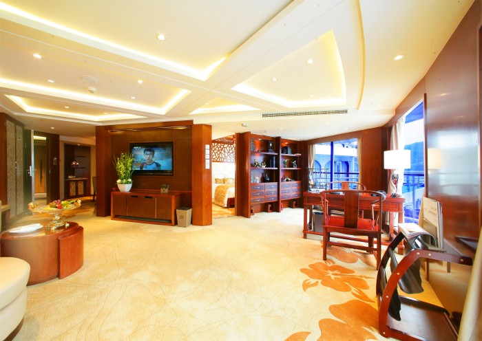 Century Paragon Presidential Suite
