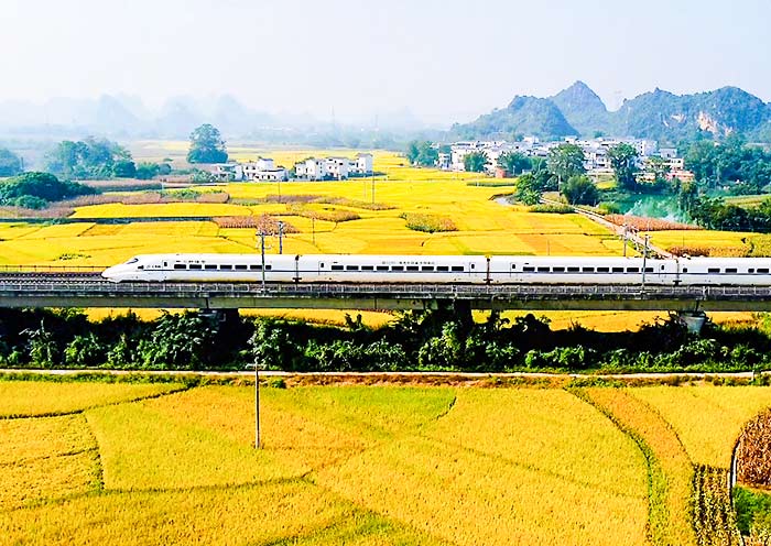 Exploring China's Scenery via High-Speed Rail