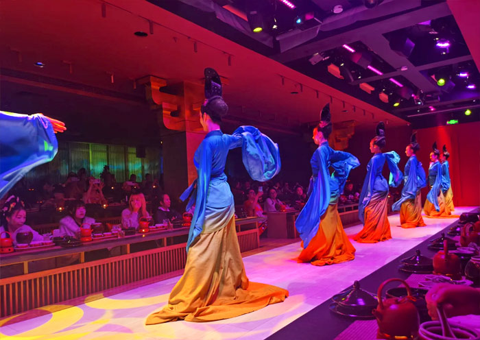 Tang-Style Cultural Performance in Luoyang
