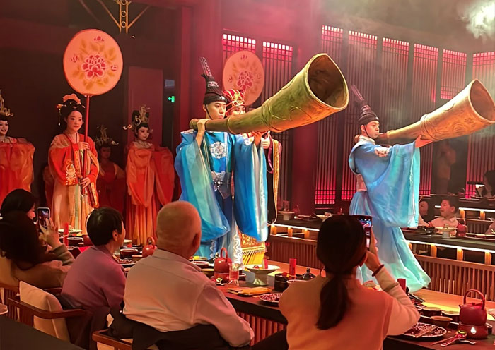 Tang-Style Cultural Performance in Luoyang