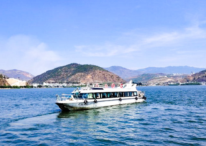 Erhai Lake Cruise