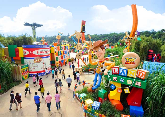 World-renowned theme park located on Lantau Island