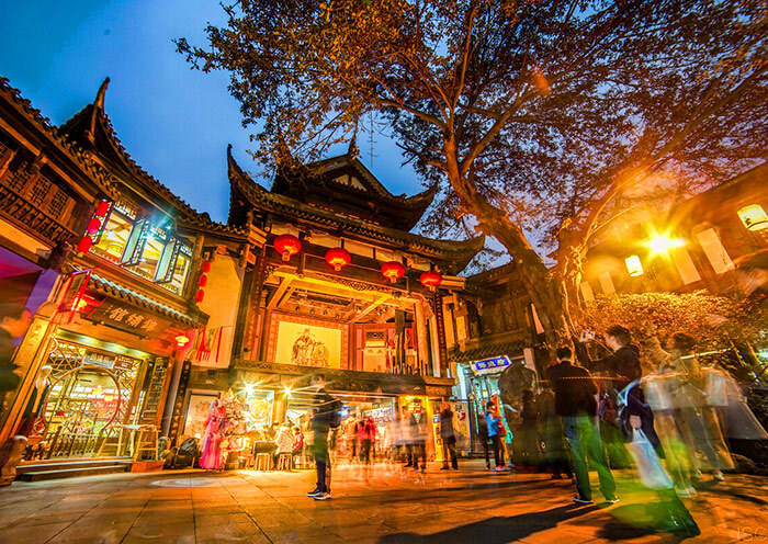 Jinli Street is lined with many traditional-style buildings