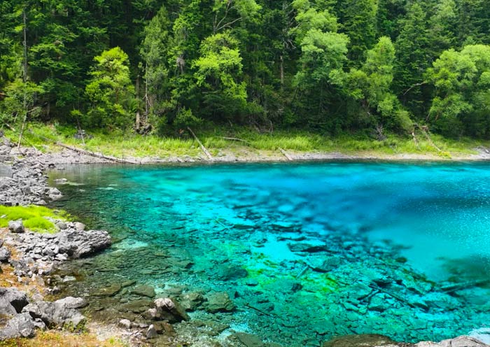 Five Color Lake in Jiuzhaigou Valley