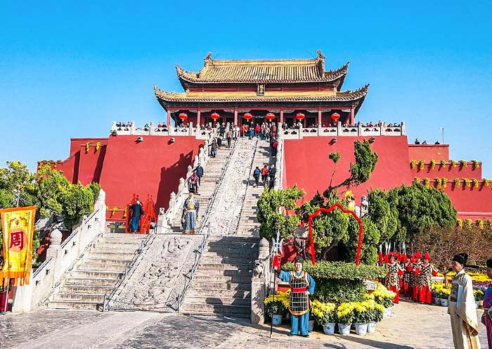 Dragon Pavilion, Kaifeng