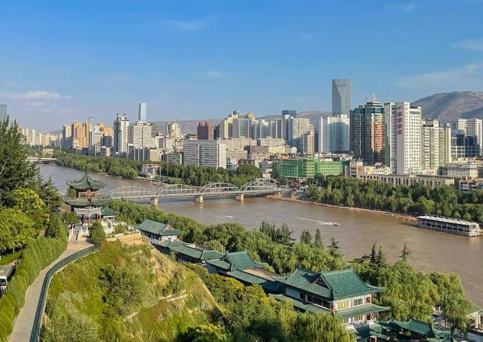 View Lanzhou City & the Yellow River 