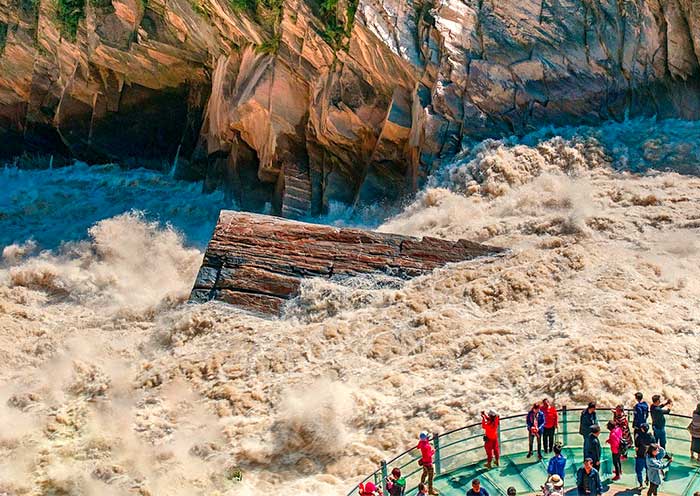 Marvel at Tiger Leaping Gorge