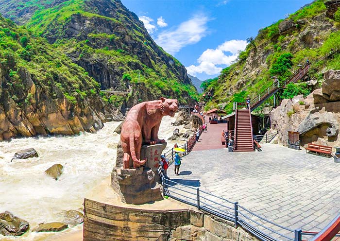 Lijiang Tiger Leaping Gorge (Upper Gorge)