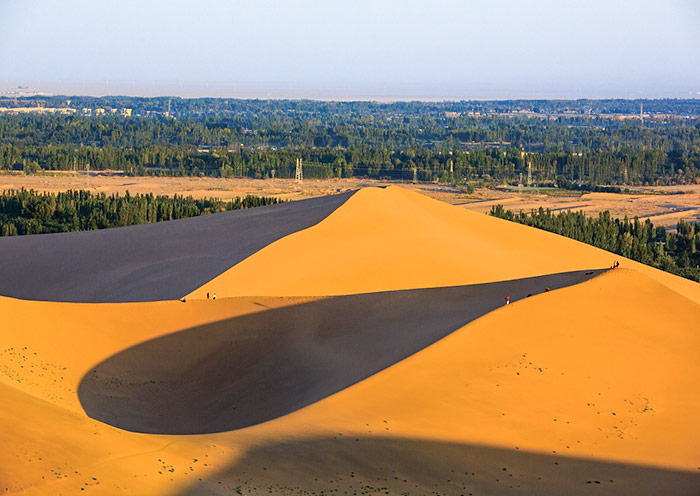 Amazing Singing Sand Dunes & Dunhuang City