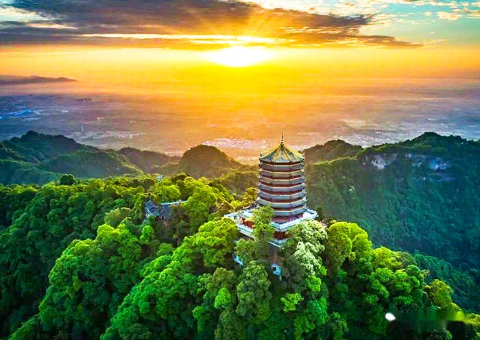 Laojun Pavilion on Mount Qingcheng