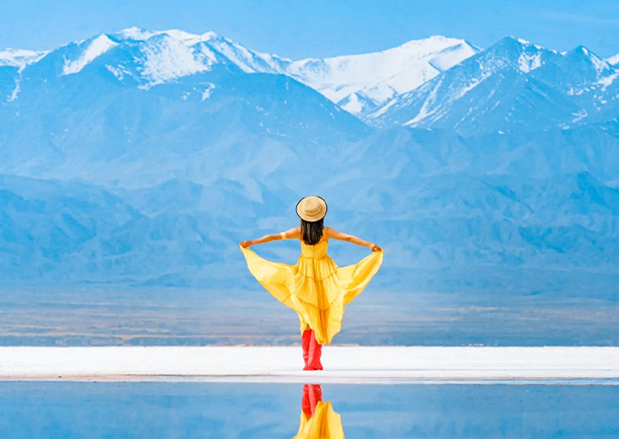 Chaka Salt Lake is a paradise for photographers