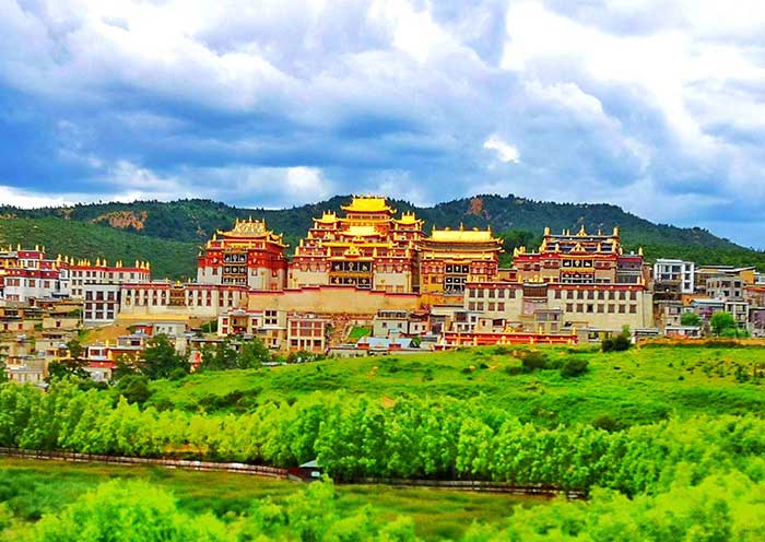 Songzanlin Monastery Spring View