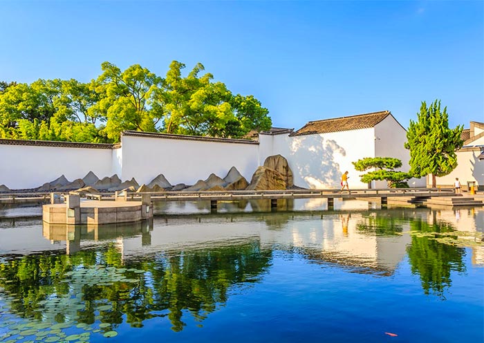 Suzhou Museum, combining traditional Suzhou architectural elements