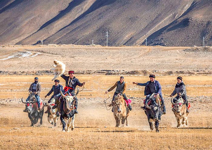 Xinjiang Tours with Xinjiang Travel Agency