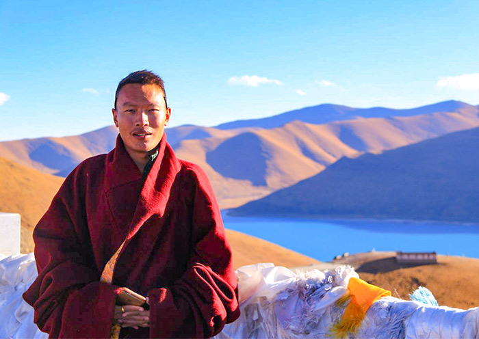 Tibet Yamdrok Lake