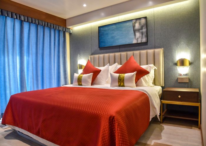 Yangtze 3 Deluxe Suite
