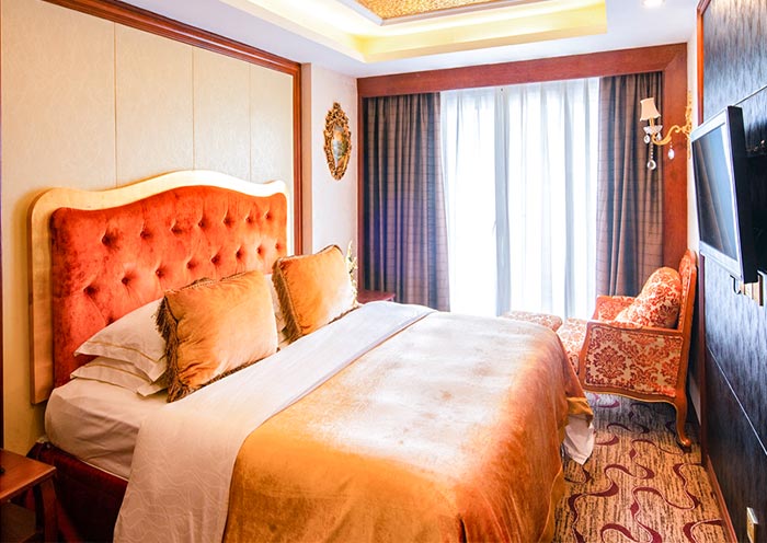 Yangtze Gold 3 Deluxe Suite
