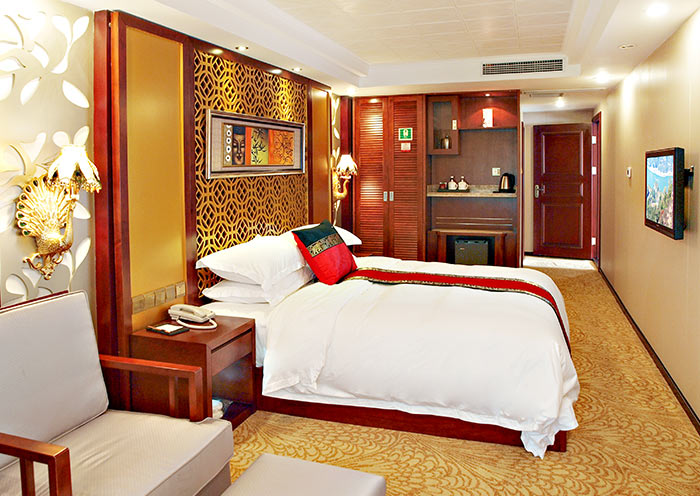 Yangtze Gold 5 Deluxe King-size Bed Cabin
