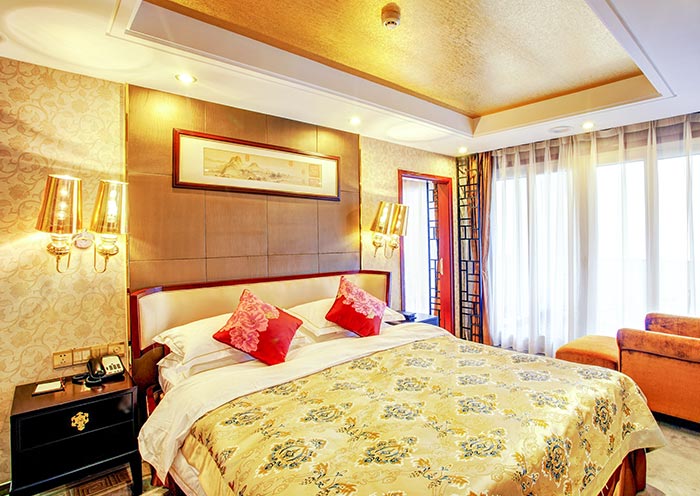 Yangtze Gold 6 Deluxe King-size Bed Cabin
