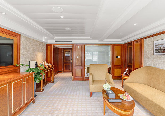 Yangtze Miracle Executive Select Suite