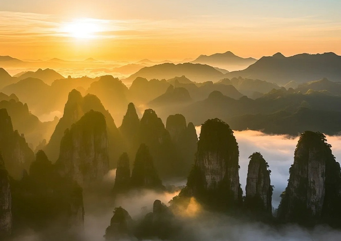 Sunrise at Zhangjiajie National Forest Park Sunrise at Zhangjiajie National Forest Park