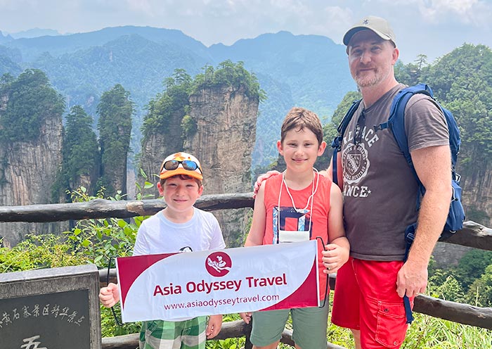 Choose Zhangjiajie Tour with AOT