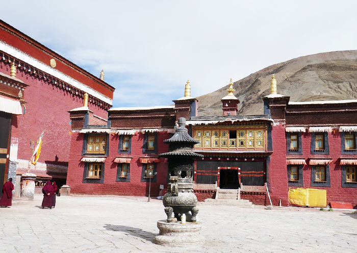 12 Days Lhasa Shigatse Tour with Old Tingri to Everest Base Camp Trek