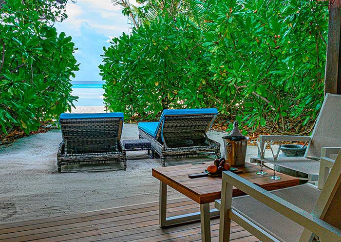 Constance loofushi Resort Maldives Beach Villa