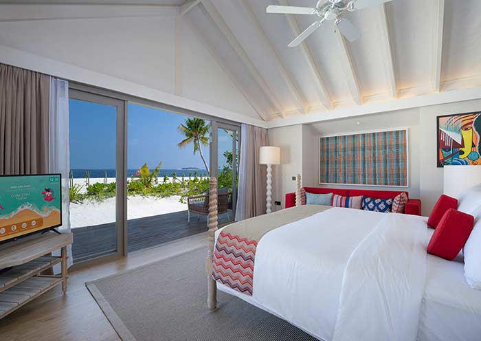 Coracora Maldives Beach Pool Suites
