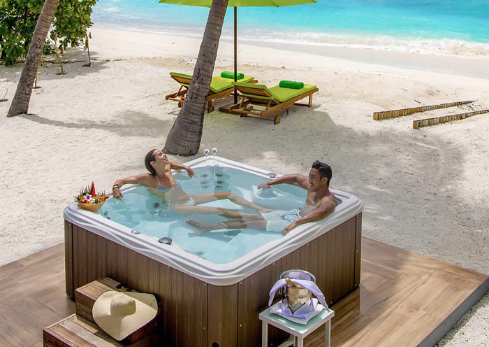 Jacuzzi Beach Villas
