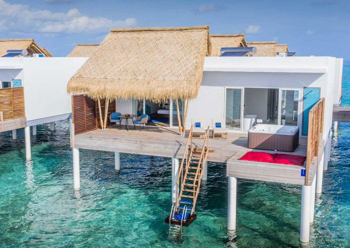  Jacuzzi Water Villas
