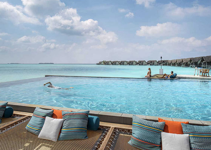 Four Seasons Landaa Giraavaru Resort
