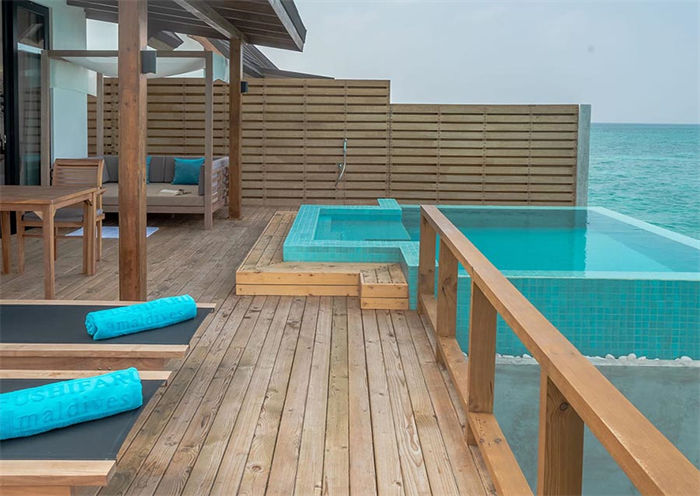 Fushifaru Pool Water Villa
