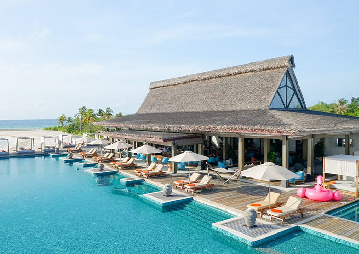 Breeze Poolside Dining