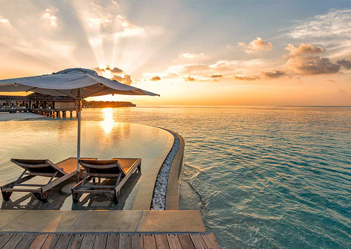 Hurawalhi Resort Maldives
