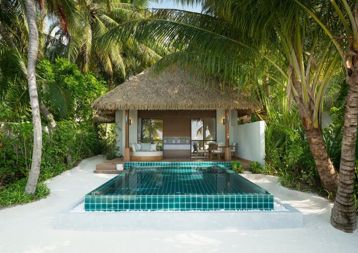 Deluxe Beach Bungalow With Pool
