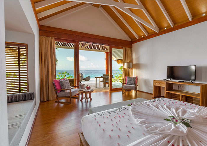 Kudafushi Resort & Spa - Beach Villa
