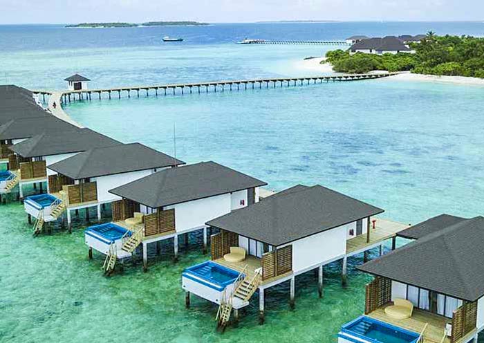 Water Bungalow With Pool
