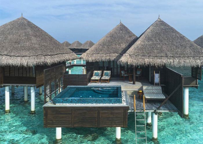 Deluxe Lagoon Villas with Pool
