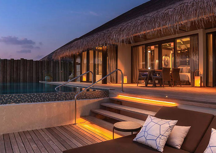 Sunrise Deluxe Water Pool Villas